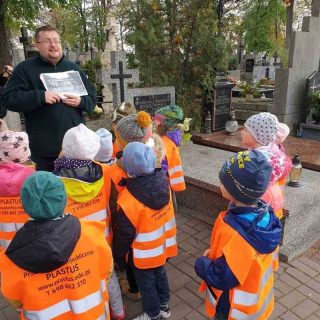 na-cmentarzu-1-e1573111251518